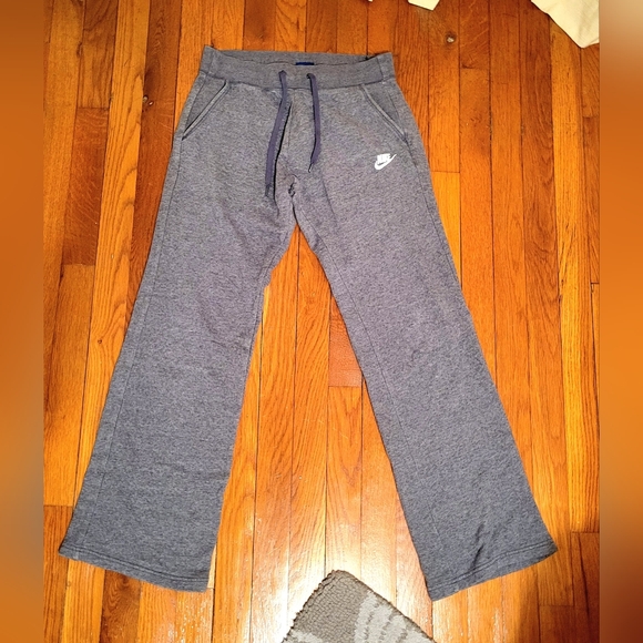 Nike Sweatpants (Men Or Women) - Picture 1 of 3